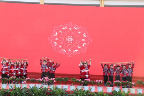 1766744764228194.jpg 《竹竿体能操》_副本.jpg