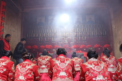 1767495023217499.jpg 祭拜祖先.JPG